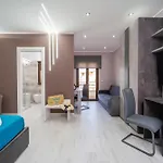 Bed and breakfast Golden House &