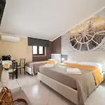 Bed and breakfast Golden House &