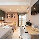 Golden House & 4*