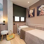 Couette-café Golden House &