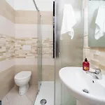 Couette-café Golden House &