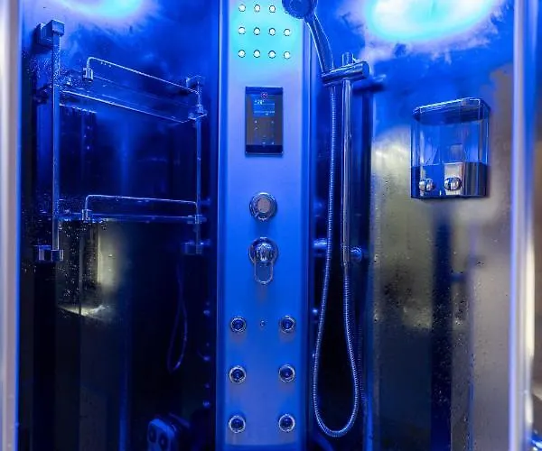 Golden House & לינה וארוחת בוקר