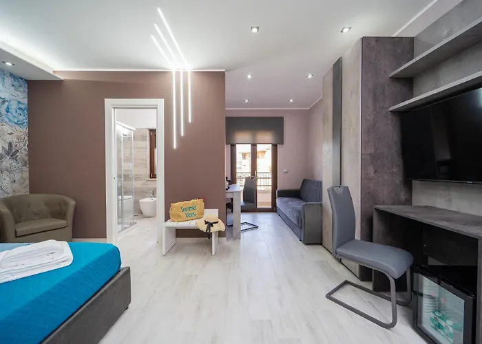 住宿加早餐酒店 Golden House &