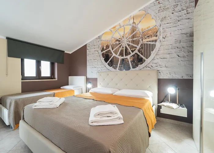 Golden House & לינה וארוחת בוקר 4*