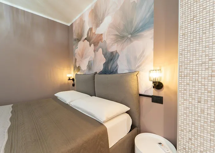 Golden House & 住宿加早餐酒店 4*