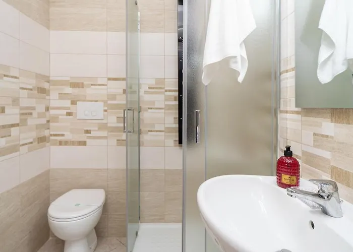 住宿加早餐酒店 Golden House &