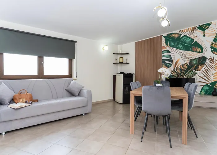 Golden House & לינה וארוחת בוקר