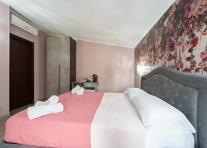 Golden House & לינה וארוחת בוקר 4*