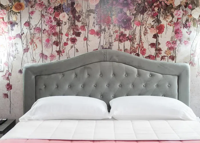 Golden House & 住宿加早餐酒店 4*